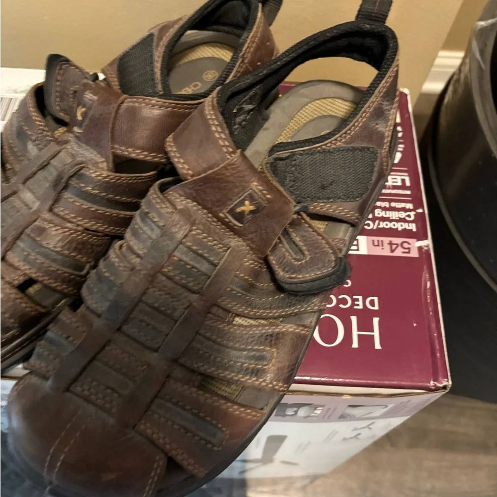 Men’s Cherokee Men's Brown Leather Sandals